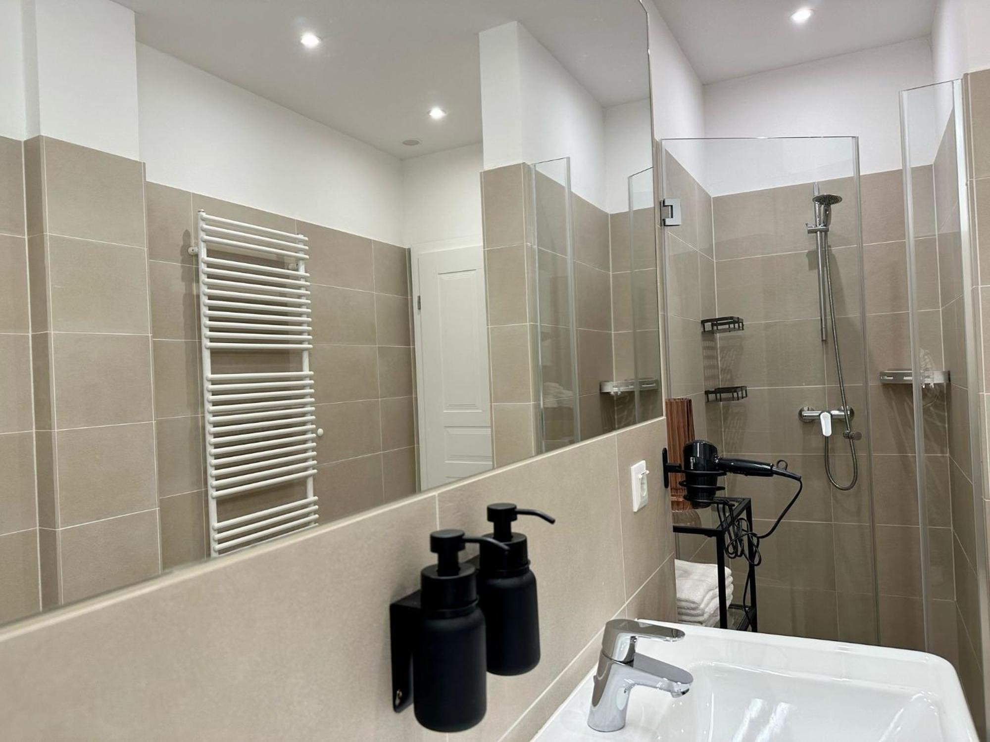 Designer Apartment Near Main Station Wien Eksteriør bilde